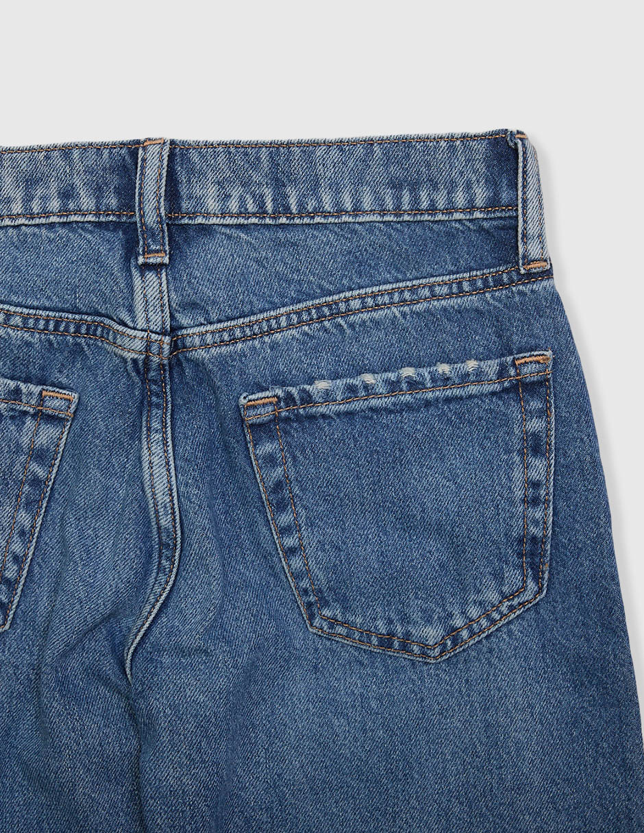 Jeans straight lavado desgastado para niña