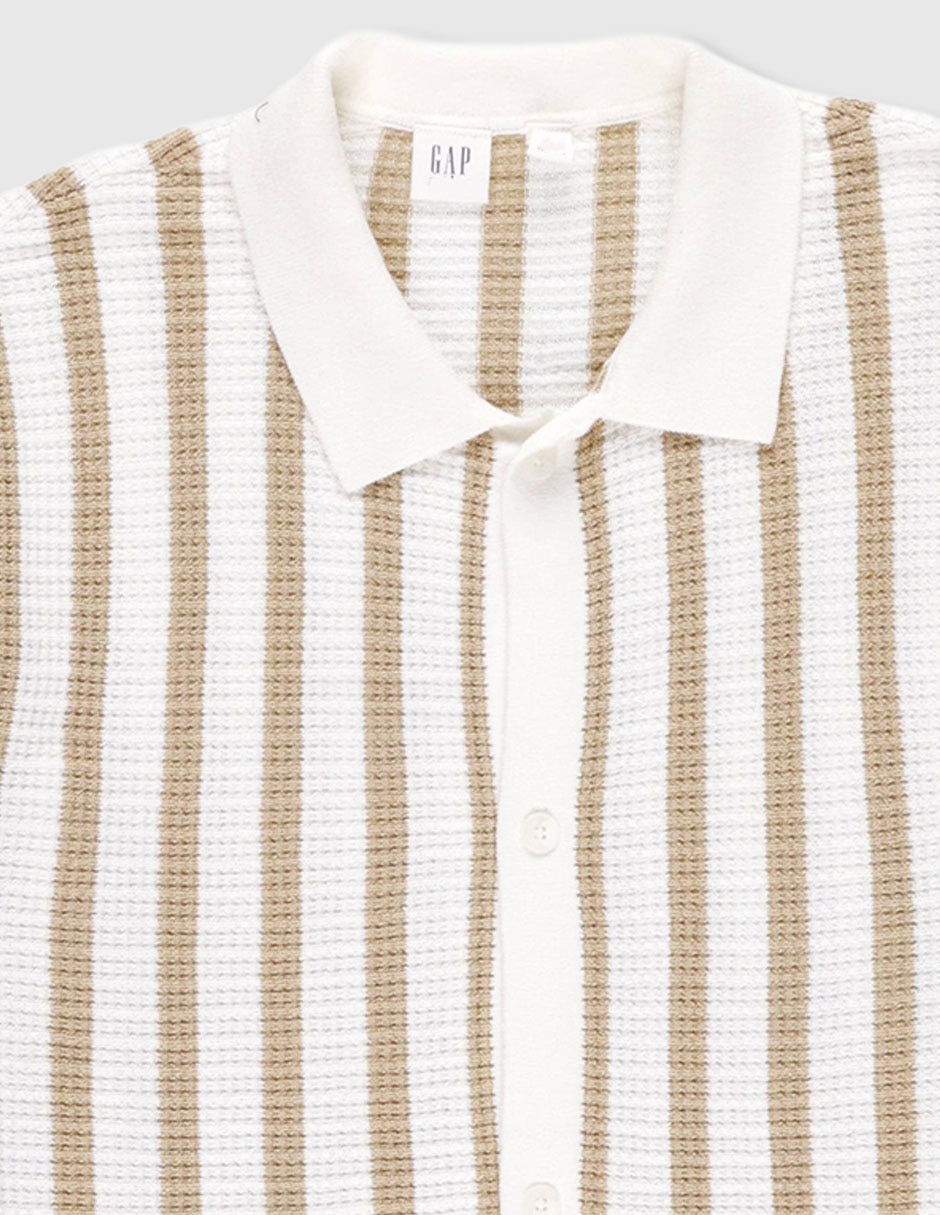 Playera tipo polo para niño